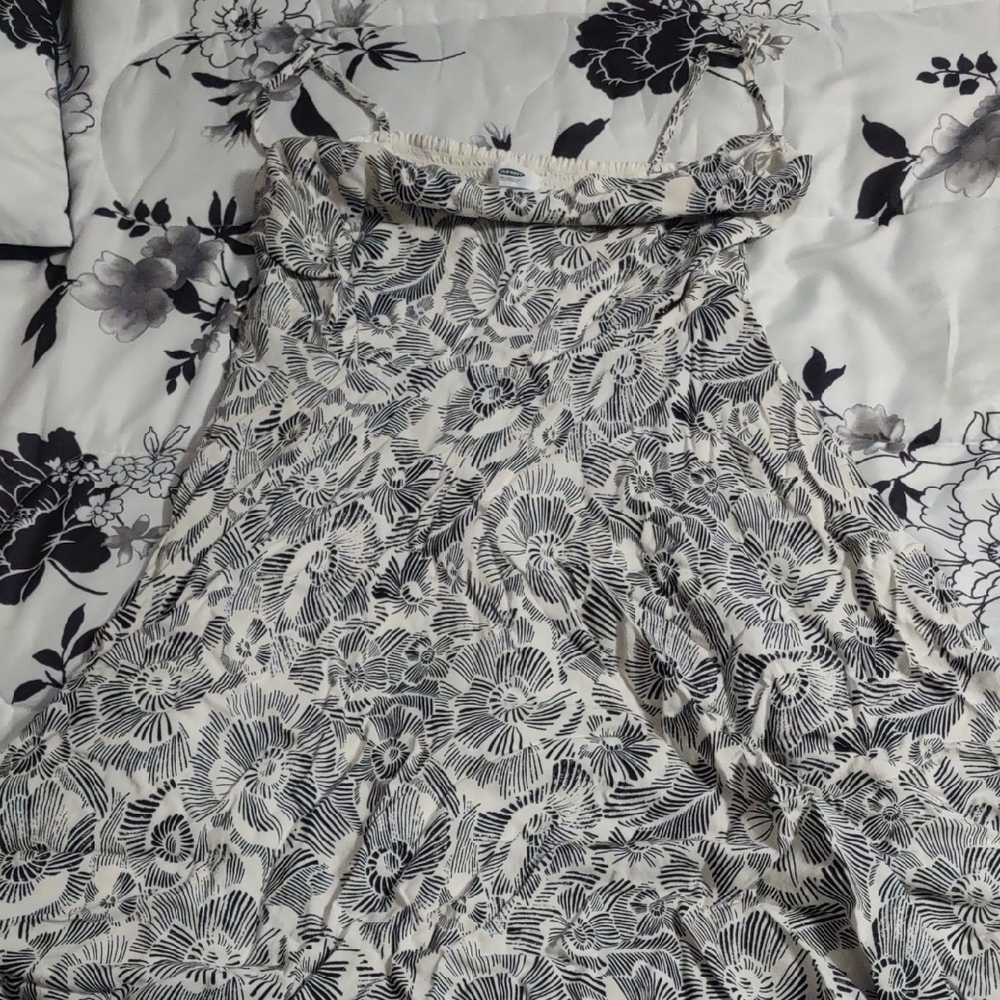 Old Navy Black and White Dress